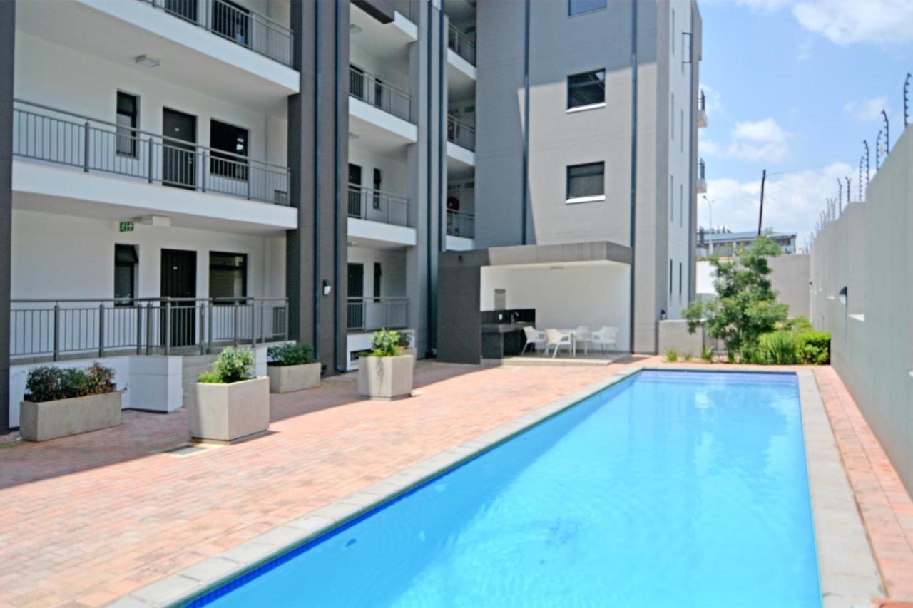 Zwelakho Furnished Apartments The Cube Johannesburgo Exterior foto